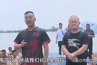 利物浦跟队记者：阿诺德半场被换下是预防措施